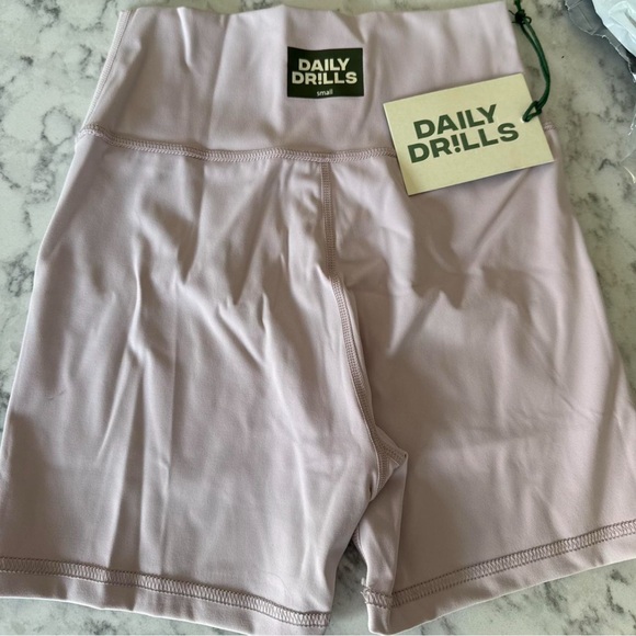 BRAND NEW Daily Drills Women´s Pale Pink Shorts